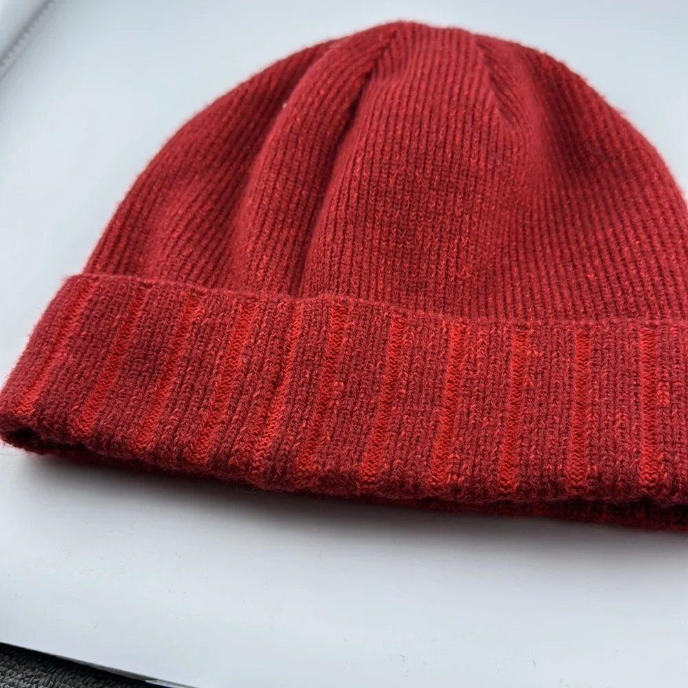 2014 Under armour UA logo red polyester toboggan beanie hat cap headgear